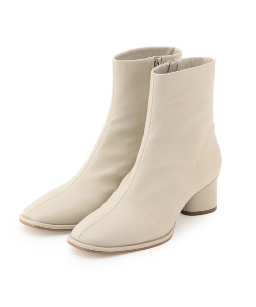 ADAM ET ROPE'（アダムエロペ）の「〈追加〉ストレッチショートブーツ（ブーツ・レディース・ブラック/オフホワイト/キャメル・23.5cm/24.5cm/23.0cm/24.0cm）」の13枚目の写真