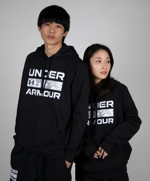 UNDER ARMOUR(アンダーアーマー)の「UAライバルフリース フーディー シグネチャー(トレーニング/メンズ)(スウェット・メンズ・ブラック/スモークピンク・XXL/3XL/S/L/XL/M)」の2枚目の写真