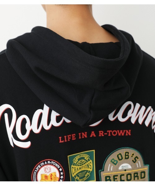 RODEO CROWNS WIDE BOWL(ロデオクラウンズワイドボウル)の「メンズSIGNSパーカー(パーカー・メンズ・ダークグリーン/ベージュ/ブラック・MEDIUM/LARGE/X-LARGE)」の13枚目の写真