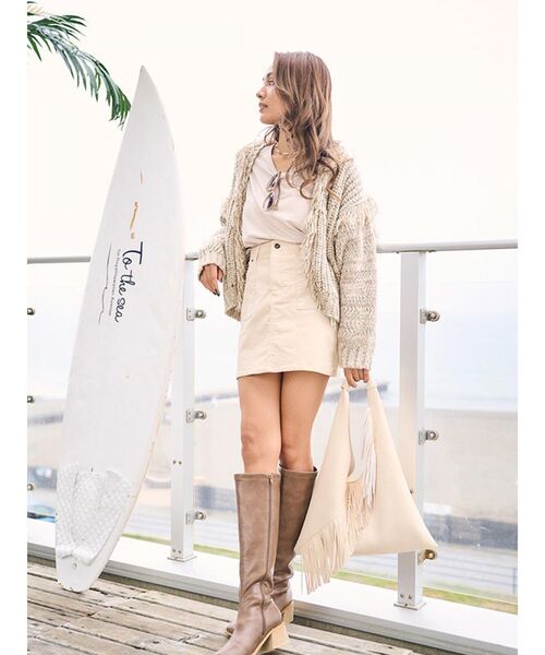 To the sea(トゥーザシー)の「コーデュロイミニスカート(スカート・レディース・ブラック/ベージュ/アイボリー/ダークオレンジ・SMALL/MEDIUM)」の11枚目の写真