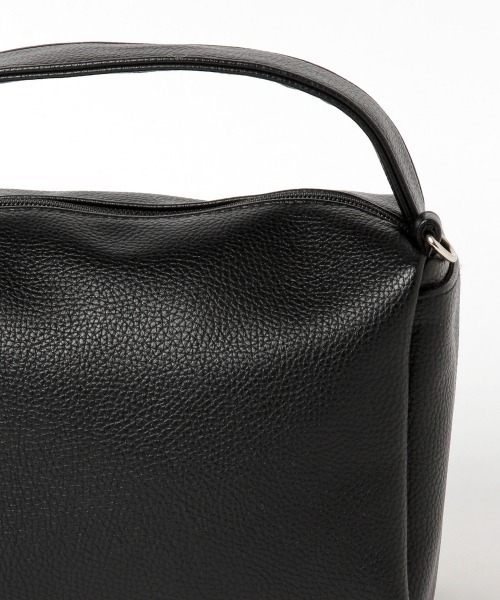  バッグ 革バッグ LOWRYS FARM（ローリーズファーム）の「柔らか軽いハンドバッグ