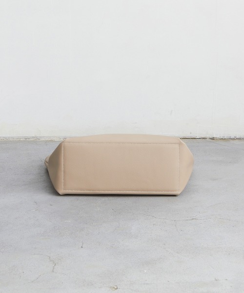 EFOLE（エフォル）の「【EFOLE】 ソフト シュリンク トートバッグ（トートバッグ・レディース・ブラック/キャメル/ベージュ・FREE）」の10枚目の写真