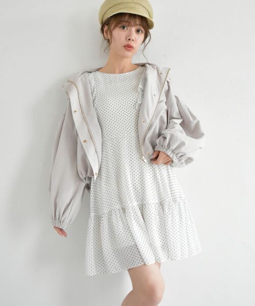 MAJESTIC LEGON(マジェスティックレゴン)の「アンニュイフードブルゾン(ブルゾン・レディース・ブラック/アイボリー/グレイッシュベージュ/カーキオリーブ・SMALL/MEDIUM)」の15枚目の写真