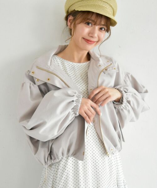 MAJESTIC LEGON(マジェスティックレゴン)の「アンニュイフードブルゾン(ブルゾン・レディース・ブラック/アイボリー/グレイッシュベージュ/カーキオリーブ・SMALL/MEDIUM)」の18枚目の写真