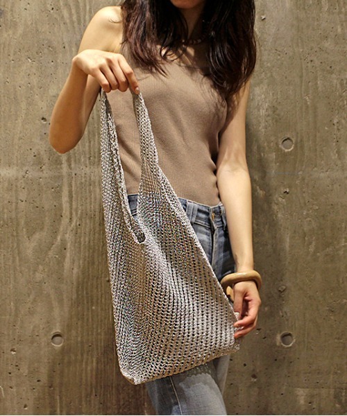 CONTROL FREAK（コントロールフリーク）の「CONTROL FREAK(コントロールフリーク)シャイニーニットバッグ（トートバッグ・レディース・ベージュ/シルバー・FREE）」の2枚目の写真