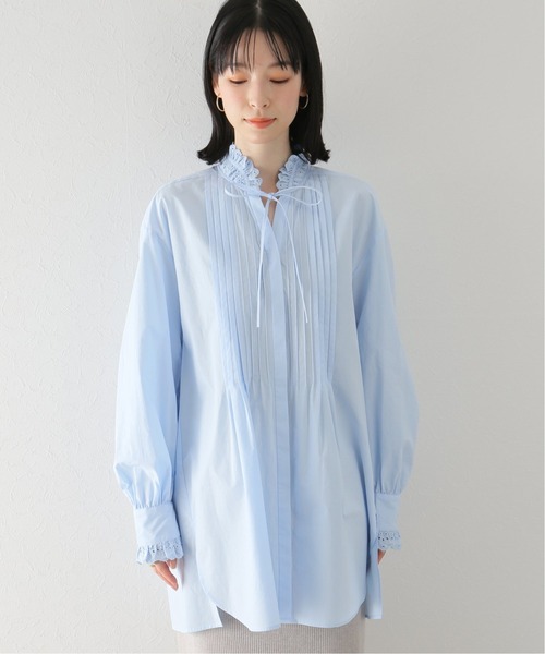 美品　ラトータリテ　La Totalite 白　襟デザイン　トップス　　日本製 La TOTALITE（ラトータリテ）の「スカラップ襟コットンシャツ