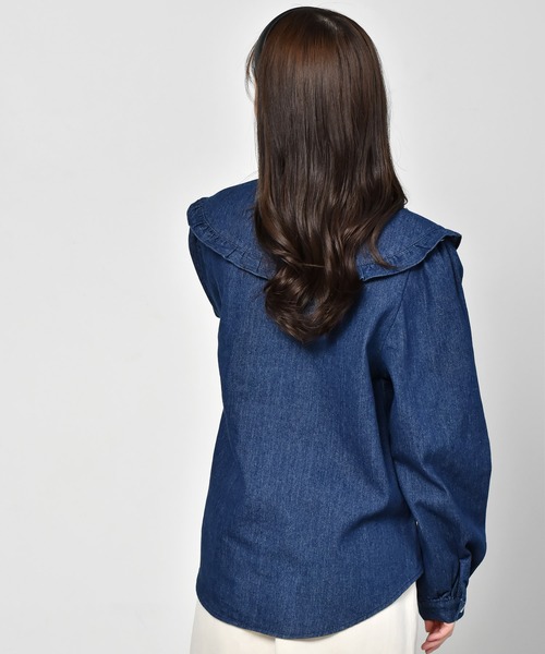 RETRO GIRL（レトロガール）の「フリル襟デニムブラウス（シャツ/ブラウス・レディース・ダークブルー/ブルー・FREE）」の4枚目の写真