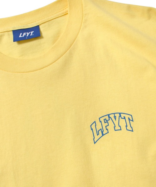 Lafayette（ラファイエット）の「LFYT ラファイエット [Lafayette] - × チアゴ・ビラス・ボアス [THIAGO VILLAS BOAS] コラボ チアゴ ビラス ボアス アーチロゴ ガールズ グラフィック 半袖 Tシャツ [THIAGO VILLAS BOAS LFYT ARCH LOGO GIRLS TEE]（Tシャツ/カットソー・メンズ・ホワイト/ライトブルー/ブラック/イエロー・X-LARGE/XX-LARGE/MEDIUM/LARGE/SMALL）」の17枚目の写真