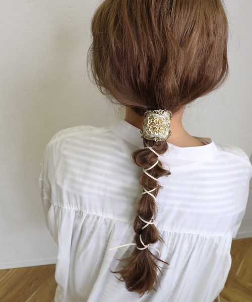 Monocoro toppi（モノコロトッピ）の「ビーズ刺繍 ポニーフック（その他ヘアアクセサリー・レディース・ブラック/アイボリー/ベージュ/ブラウン・フリー）」の22枚目の写真