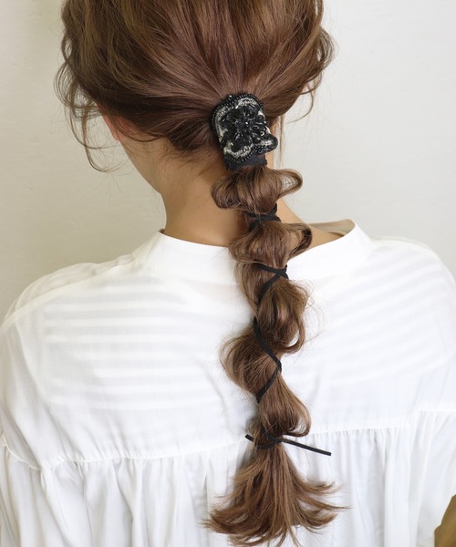 Monocoro toppi（モノコロトッピ）の「ビーズ刺繍 ポニーフック（その他ヘアアクセサリー・レディース・ブラック/アイボリー/ベージュ/ブラウン・フリー）」の19枚目の写真