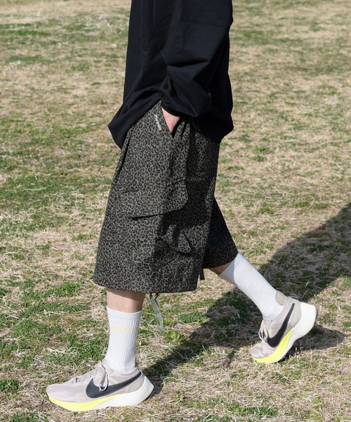 Perushu（ペルーシュ）の「ワイドカーゴハーフパンツ（その他パンツ・メンズ・グリーン系その他/ブラック/アイボリー/その他/レオパード/カーキ/ライトブルー・LARGE/MEDIUM/SMALL）」の11枚目の写真