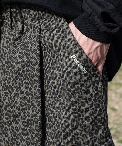 Perushu（ペルーシュ）の「ワイドカーゴハーフパンツ（その他パンツ・メンズ・グリーン系その他/ブラック/アイボリー/その他/レオパード/カーキ/ライトブルー・LARGE/MEDIUM/SMALL）」の13枚目の写真