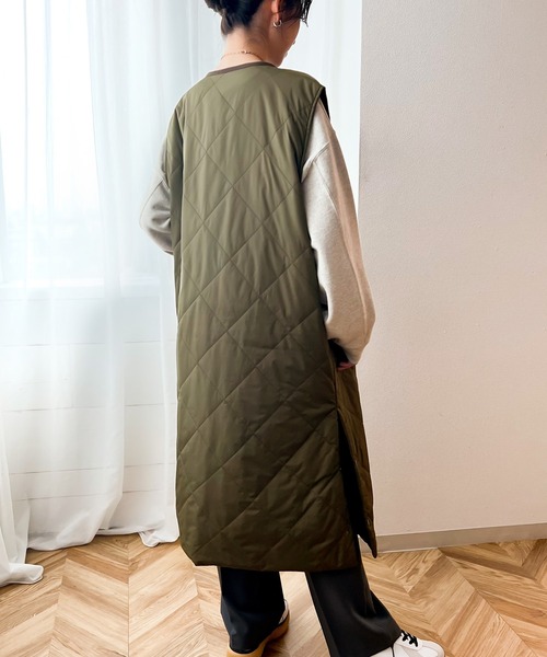 Java（ジャバ）の「《JaVa ジャバコラボ》大人シンプル。中綿キルティングロングベスト（ダウンベスト・レディース・アイボリー/グレイッシュベージュ/カーキ/ブラック・MEDIUM/LARGE）」の14枚目の写真