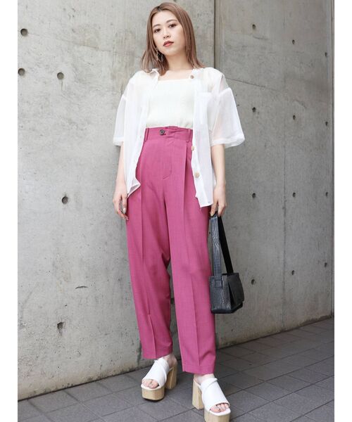 MURUA(ムルーア)の「タックコクーンパンツ(スラックス・レディース・ブラック/ピンク/ベージュ・1/2)」の21枚目の写真