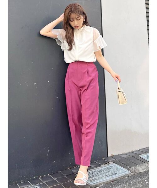 MURUA(ムルーア)の「タックコクーンパンツ(スラックス・レディース・ブラック/ピンク/ベージュ・1/2)」の20枚目の写真