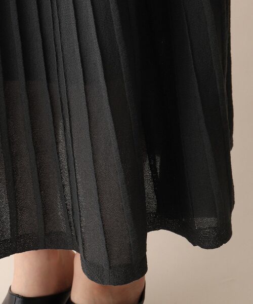 OPAQUE.CLIP（オペークドットクリップ）の「◆タックプリーツニットワンピース（ワンピース・レディース・マスタード/ライトベージュ/ガンメタ・38/36）」の11枚目の写真