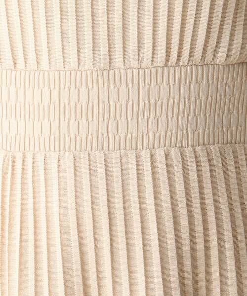 OPAQUE.CLIP（オペークドットクリップ）の「◆タックプリーツニットワンピース（ワンピース・レディース・マスタード/ライトベージュ/ガンメタ・38/36）」の12枚目の写真