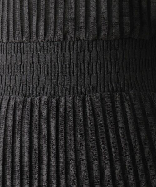 OPAQUE.CLIP（オペークドットクリップ）の「◆タックプリーツニットワンピース（ワンピース・レディース・マスタード/ライトベージュ/ガンメタ・38/36）」の16枚目の写真