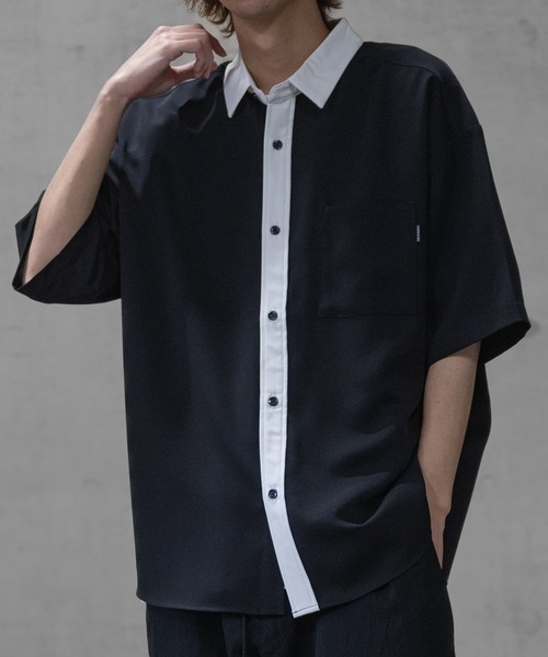 Naive magic（ナイーブマジック）の「【a】ナチュラルストレッチポリエステル ルーズサイズ ベーシック/クレリック 半袖シャツ（シャツ/ブラウス・メンズ・ホワイト/その他/ブラック/グレイッシュベージュ/ホワイト系その他/グリーン/その他1/ブルー/ブラック系その他/ホワイト系その他2/ブルー系その他/ブラック系その他2/ベージュ系その他/グリーン系その他/ライトグレー系1/ブラック系2/ホワイト系2/ブルー系2/ブルー系1/ライトグレー系2/マルチ・LARGE/MEDIUM/X-LARGE）」の8枚目の写真