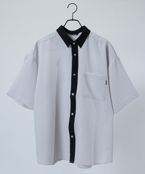 Naive magic（ナイーブマジック）の「【a】ナチュラルストレッチポリエステル ルーズサイズ ベーシック/クレリック 半袖シャツ（シャツ/ブラウス・メンズ・ホワイト/その他/ブラック/グレイッシュベージュ/ホワイト系その他/グリーン/その他1/ブルー/ブラック系その他/ホワイト系その他2/ブルー系その他/ブラック系その他2/ベージュ系その他/グリーン系その他/ライトグレー系1/ブラック系2/ホワイト系2/ブルー系2/ブルー系1/ライトグレー系2/マルチ・LARGE/MEDIUM/X-LARGE）」の10枚目の写真