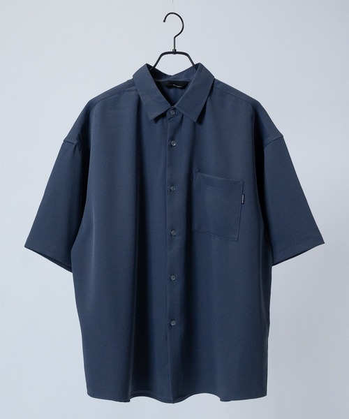 Naive magic（ナイーブマジック）の「【a】ナチュラルストレッチポリエステル ルーズサイズ ベーシック/クレリック 半袖シャツ（シャツ/ブラウス・メンズ・ホワイト/その他/ブラック/グレイッシュベージュ/ホワイト系その他/グリーン/その他1/ブルー/ブラック系その他/ホワイト系その他2/ブルー系その他/ブラック系その他2/ベージュ系その他/グリーン系その他/ライトグレー系1/ブラック系2/ホワイト系2/ブルー系2/ブルー系1/ライトグレー系2/マルチ・LARGE/MEDIUM/X-LARGE）」の15枚目の写真