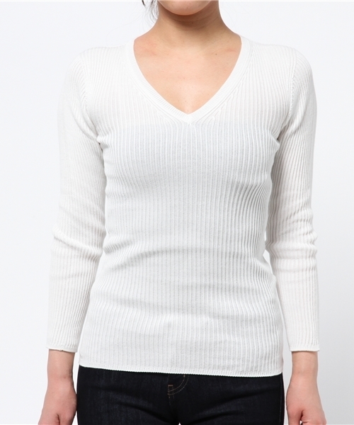 Whim Gazette（ウィムガゼット）の「ホールガーメントリブVネックプルオーバー（ニット/セーター・レディース・ホワイト/ベージュ/ネイビー/ブラック・ﾌﾘ-）」の5枚目の写真