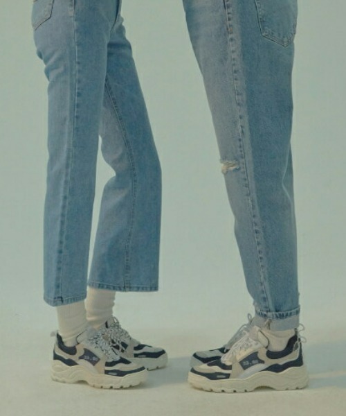 23.65（イーシプサムチョンユクオ）の「23.65(イーシプサムチョンユクオ)/V2　ボリュームソール 厚底 スニーカー（スニーカー・レディース・ホワイト/ブラック/ブラック系その他・23.0cm/24.0cm/25.0cm）」の3枚目の写真