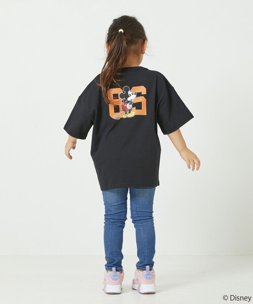 FREAK'S STORE(フリークスストア)の「WEB限定【DISNEY/ディズニー ミッキーマウス】 別注 ビッグシルエット ナンバリングデザイン プリントTシャツ(Tシャツ/カットソー・キッズ・ホワイト/グレー/ブラック/ベージュ/グリーン/ブルー・120/150/130/140)」の9枚目の写真