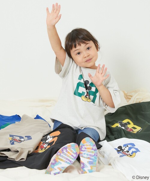 FREAK'S STORE(フリークスストア)の「WEB限定【DISNEY/ディズニー ミッキーマウス】 別注 ビッグシルエット ナンバリングデザイン プリントTシャツ(Tシャツ/カットソー・キッズ・ホワイト/グレー/ブラック/ベージュ/グリーン/ブルー・120/150/130/140)」の15枚目の写真