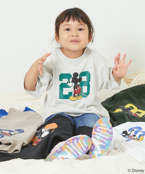 FREAK'S STORE(フリークスストア)の「WEB限定【DISNEY/ディズニー ミッキーマウス】 別注 ビッグシルエット ナンバリングデザイン プリントTシャツ(Tシャツ/カットソー・キッズ・ホワイト/グレー/ブラック/ベージュ/グリーン/ブルー・120/150/130/140)」の17枚目の写真