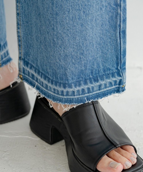 Kastane（カスタネ）の「【サイズ展開あり】ハイウエストストレートデニムパンツ（デニムパンツ・レディース・アイボリー/ブルー・1/2/0）」の11枚目の写真