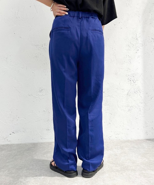 apres jour mignon(アプレジュールミニョン)の「タックゆるテーパードパンツ【ZOZOTOWN限定アイテム】(その他パンツ・レディース・ブルー/オフホワイト/ブラック・MEDIUM/X-LARGE/SMALL)」の20枚目の写真