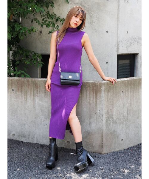 EVRIS（エヴリス）の「スリムチャンキーブーツ（ブーツ・レディース・ホワイト/ブラック・SMALL/MEDIUM/LARGE）」の8枚目の写真