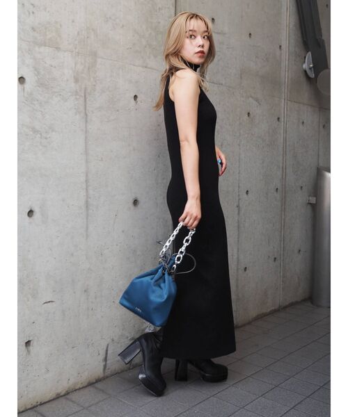 EVRIS（エヴリス）の「スリムチャンキーブーツ（ブーツ・レディース・ホワイト/ブラック・SMALL/MEDIUM/LARGE）」の9枚目の写真