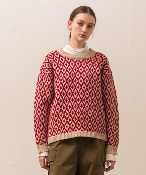 ALLUMER（アリュメール）の「アーガイルジャガードプルオーバーニット（ニット/セーター・レディース・ネイビー/レッド・1）」の10枚目の写真