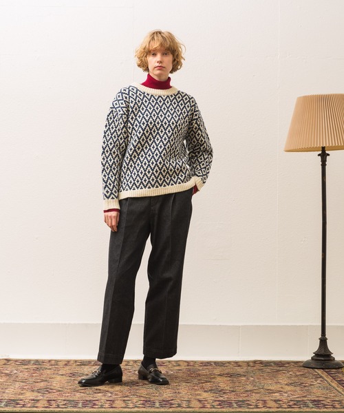 ALLUMER（アリュメール）の「アーガイルジャガードプルオーバーニット（ニット/セーター・レディース・ネイビー/レッド・1）」の7枚目の写真