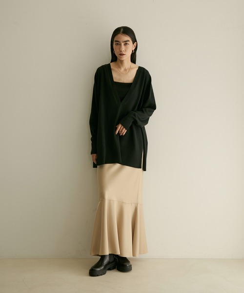 SALON adam et rope'(サロン アダム エ ロペ)の「サテンマーメイドスカート(スカート・レディース・ベージュ/ブラック・S/M)」の19枚目の写真