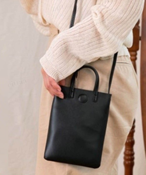 Dalfwin（ダールフィン）の「2022 AW 秋冬 レディース バッグ スクエアミニスマホショルダー スマホポシェット（ショルダーバッグ・レディース・ホワイト/ブラック/ダークベージュ・ONE SIZE）」の16枚目の写真