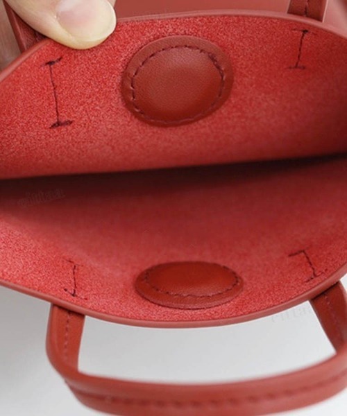 Dalfwin（ダールフィン）の「2022 AW 秋冬 レディース バッグ スクエアミニスマホショルダー スマホポシェット（ショルダーバッグ・レディース・ホワイト/ブラック/ダークベージュ・ONE SIZE）」の21枚目の写真