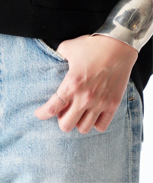 AP STUDIO(エーピーストゥディオ)の「AP STUDIO 0.7mm WGスキニーリング(リング・レディース・シルバー・13/11/5/17/15 /FREE)」の3枚目の写真
