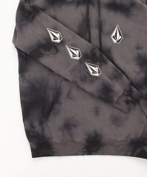 VOLCOM(ボルコム)の「ICONIC STONE PLUS PO(パーカー・メンズ・ブラック系・LARGE/X-LARGE/MEDIUM/SMALL)」の6枚目の写真