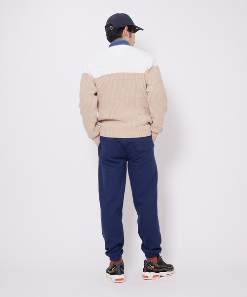 Blue Standard （ブルースタンダード）の「【BLUE STANDARD/ブルースタンダード】ふんわりもちもちのやみつきな触り心地 ふわもちモール　 畦編み　ウォッシャブル　バイカラー　クルー　セーター　ニット（ニット/セーター・メンズ・ネイビー/ブラック/グリーン/オフホワイト・MEDIUM/LARGE/X-LARGE）」の11枚目の写真