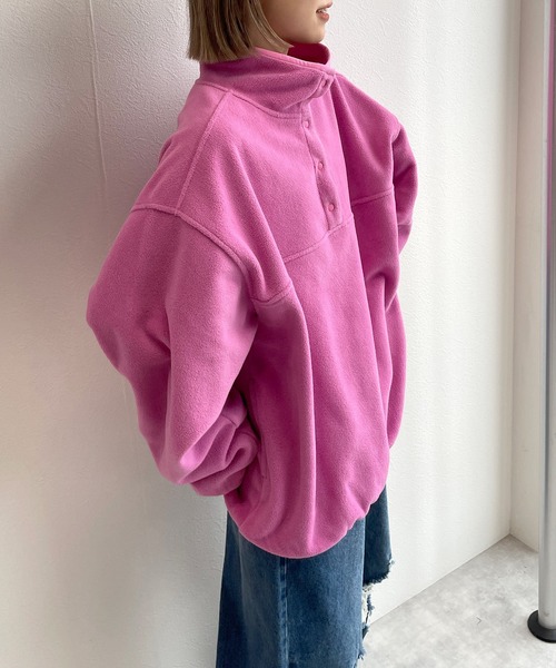 w closet（ダブルクローゼット）の「フリースハーフスナッププル