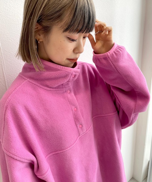 w closet（ダブルクローゼット）の「フリースハーフスナッププル
