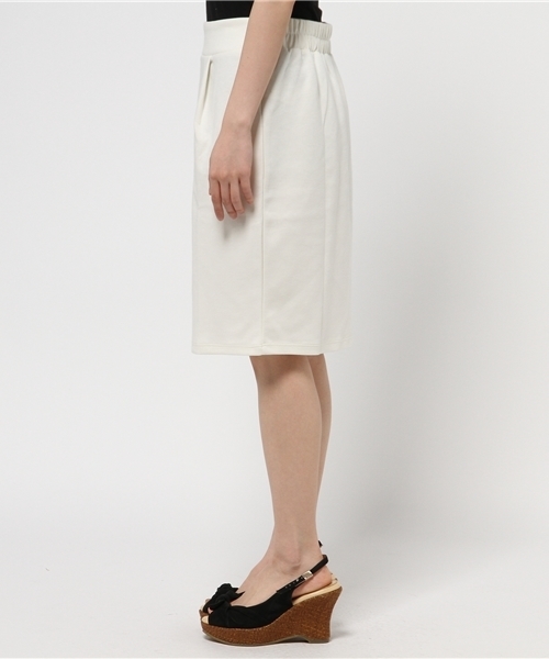 earth music&ecology（アースミュージックアンドエコロジー）の「タックタイトポンチスカート（スカート・レディース・アイボリー・MEDIUM）」の3枚目の写真