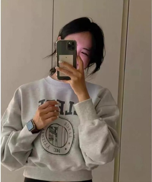 LYEON(リヨン)の「カレッジロゴショートスウェット(スウェット・レディース・ライトグレー/ダークグレー・FREE)」の3枚目の写真