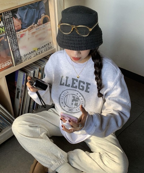 LYEON(リヨン)の「カレッジロゴショートスウェット(スウェット・レディース・ライトグレー/ダークグレー・FREE)」の9枚目の写真