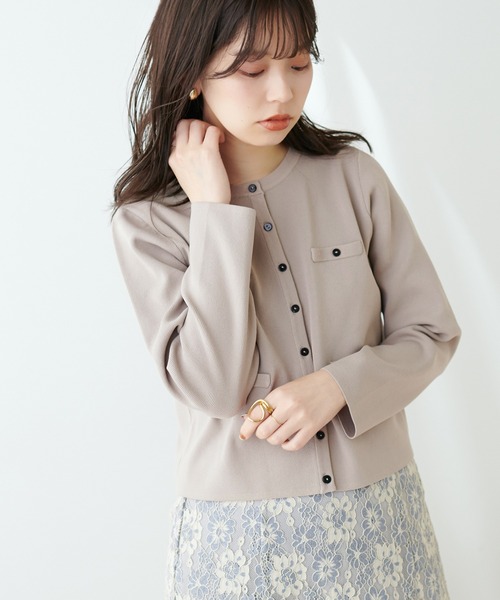 natural couture（ナチュラルクチュール）の「お家で洗えるちび釦カーディガン（カーディガン/ボレロ・レディース・ブラック/レッド/オフホワイト/カーキ/ピンク/ブルー/グレイッシュベージュ・FREE）」の9枚目の写真