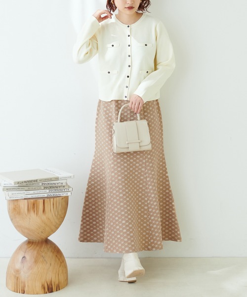 natural couture（ナチュラルクチュール）の「お家で洗えるちび釦カーディガン（カーディガン/ボレロ・レディース・ブラック/レッド/オフホワイト/カーキ/ピンク/ブルー/グレイッシュベージュ・FREE）」の22枚目の写真