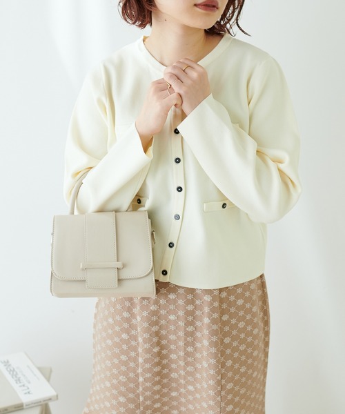 natural couture（ナチュラルクチュール）の「お家で洗えるちび釦カーディガン（カーディガン/ボレロ・レディース・ブラック/レッド/オフホワイト/カーキ/ピンク/ブルー/グレイッシュベージュ・FREE）」の8枚目の写真